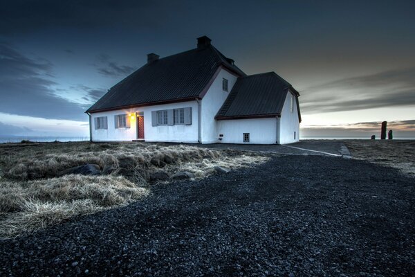 Maison en Islande. Paysage mystérieux