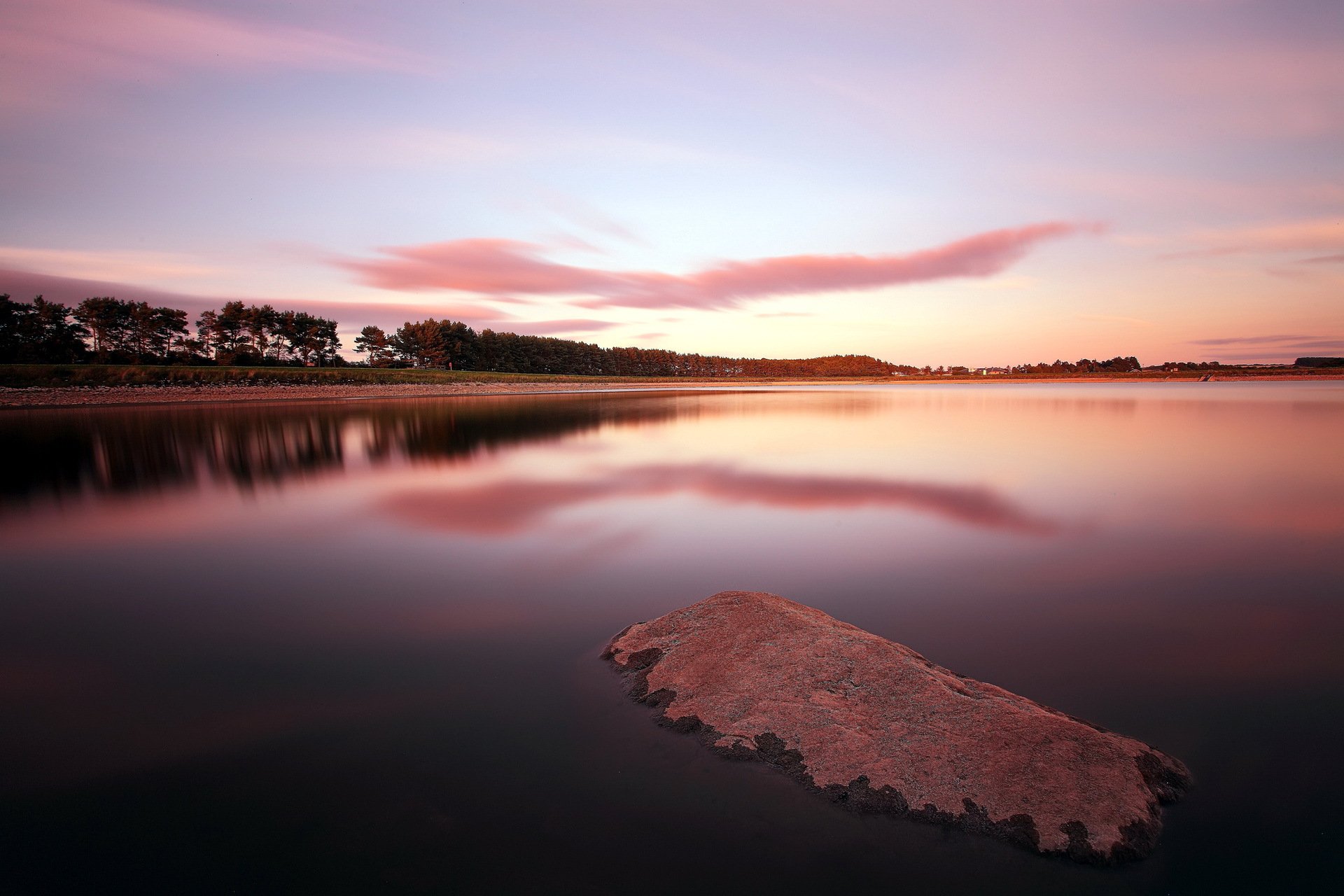 lago puesta de sol paisaje