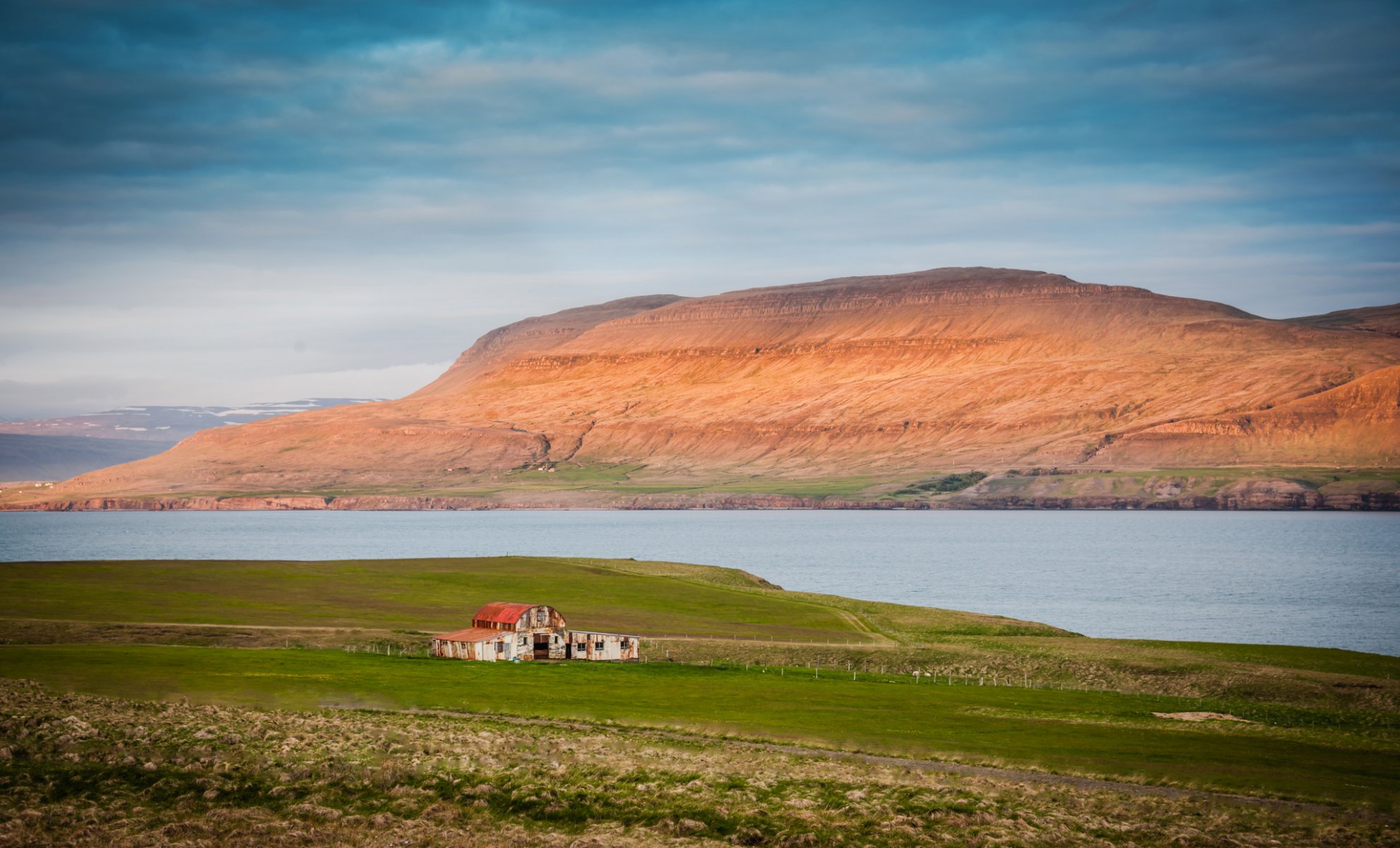 iceland mountain gulf house cloud