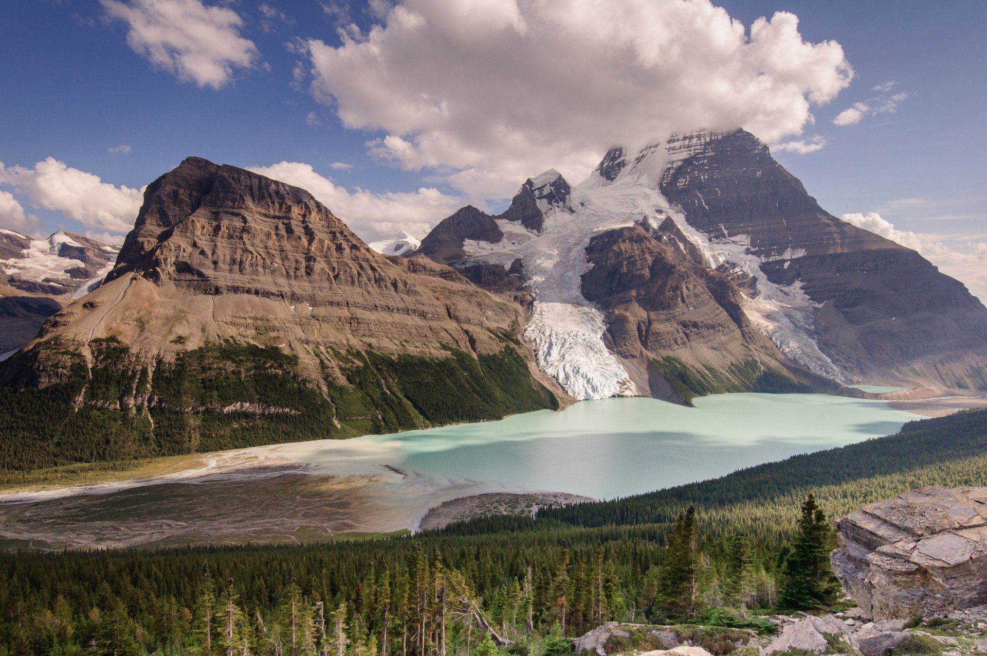 bergsee kanada robson mountain berg wald see