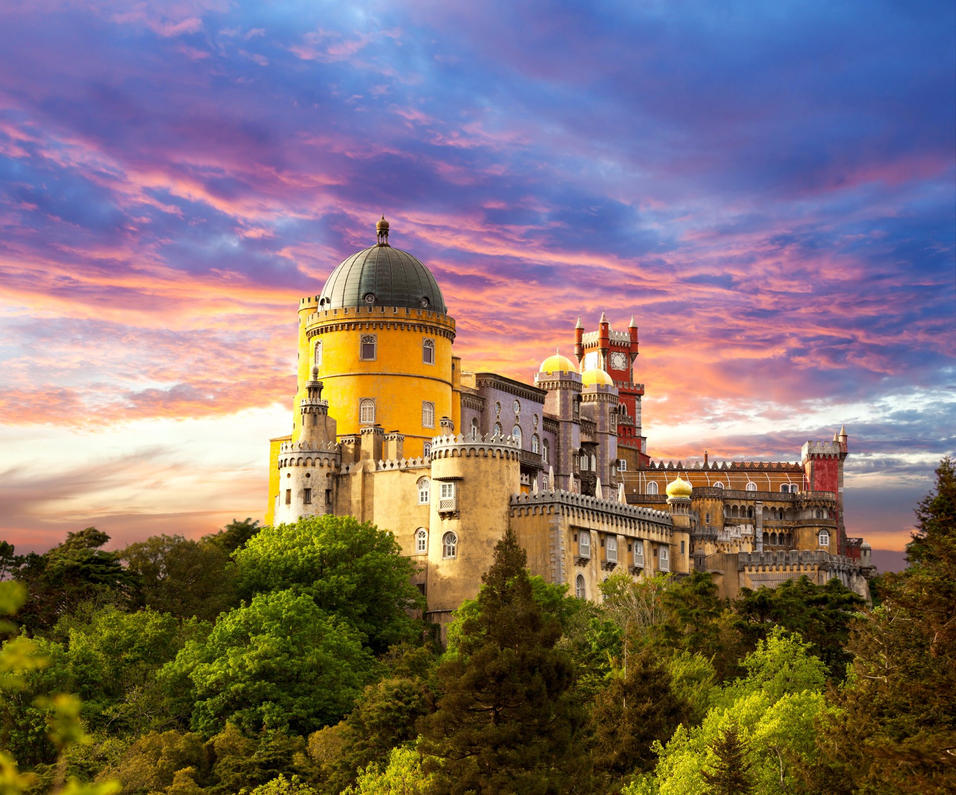 palazzo pena sintra castello portogallo