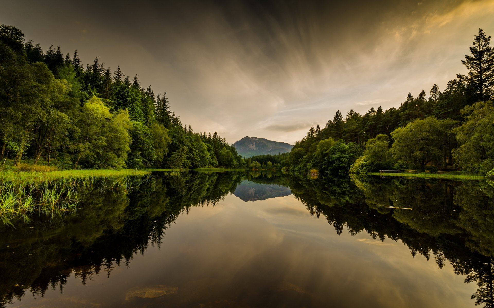 cotland glencoe lake lohan