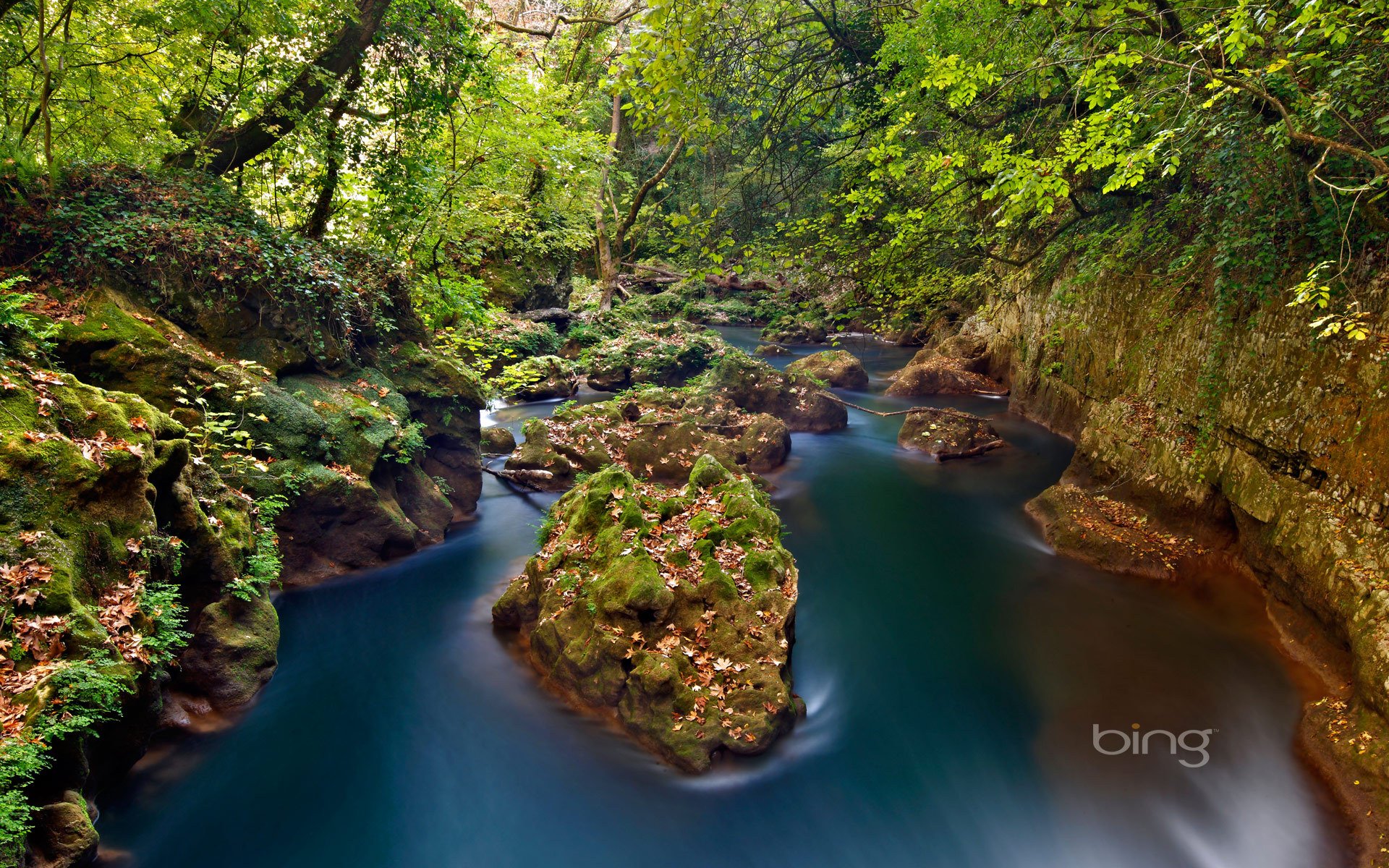 thyamis river ioannina epirus griechenland fluss wald steine