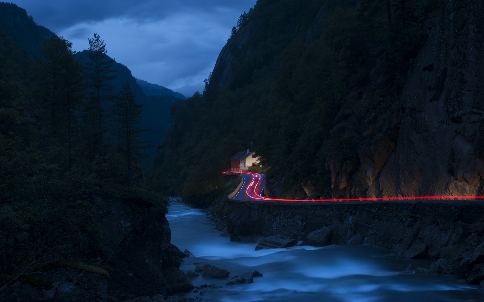 noche montañas río carretera luces paisaje