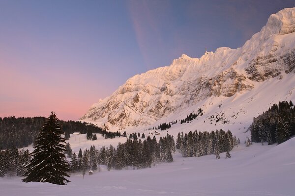 Suiza, paisaje invernal, paso de montaña