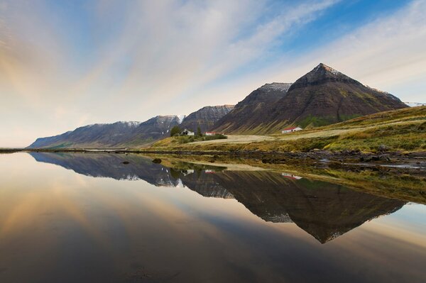 Icelandic houses at the foot of the mountains