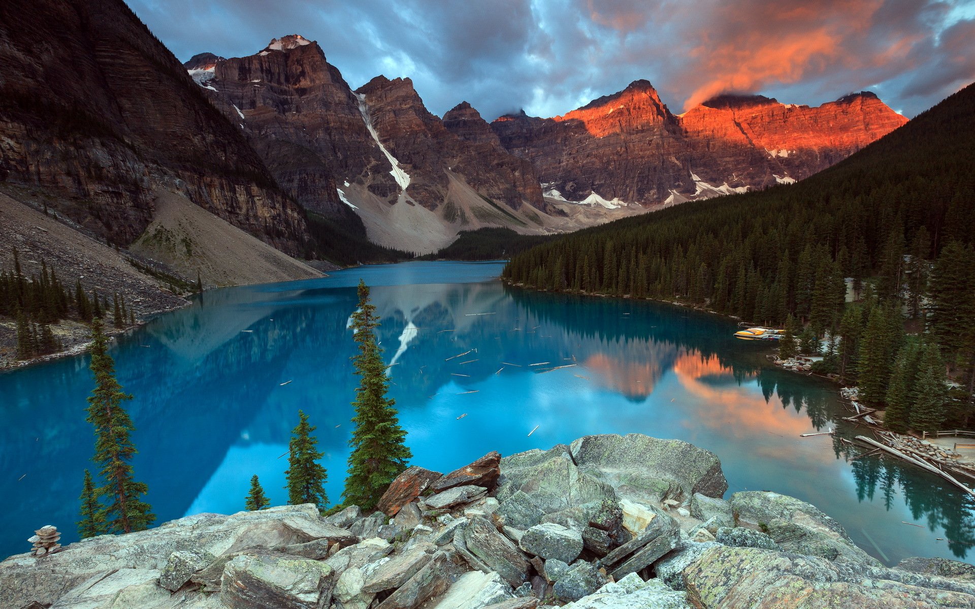 lago montañas paisaje