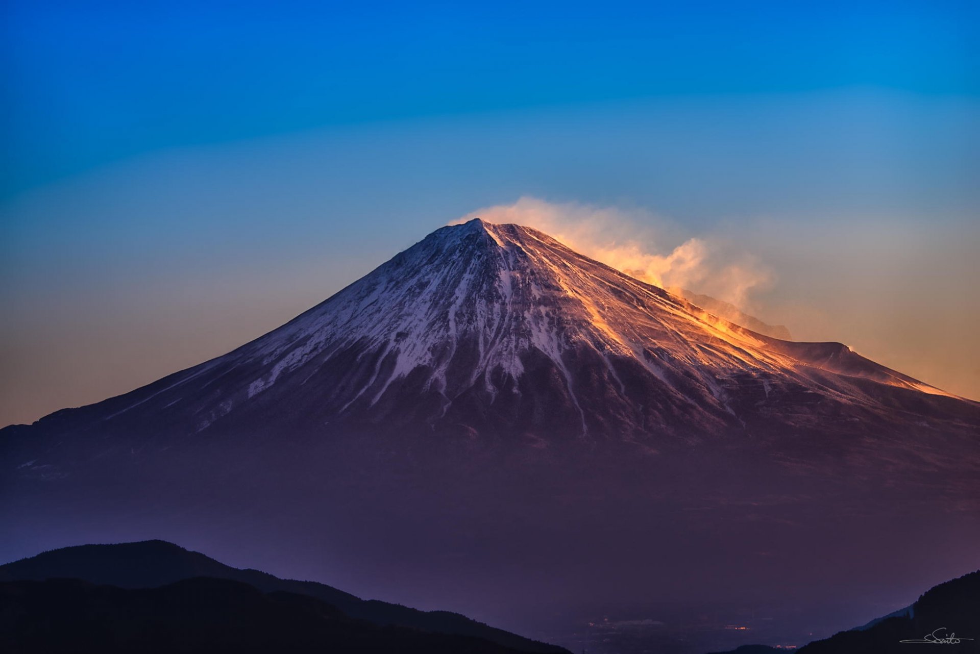 montagne volcan sommet neige vent aube paysage nature