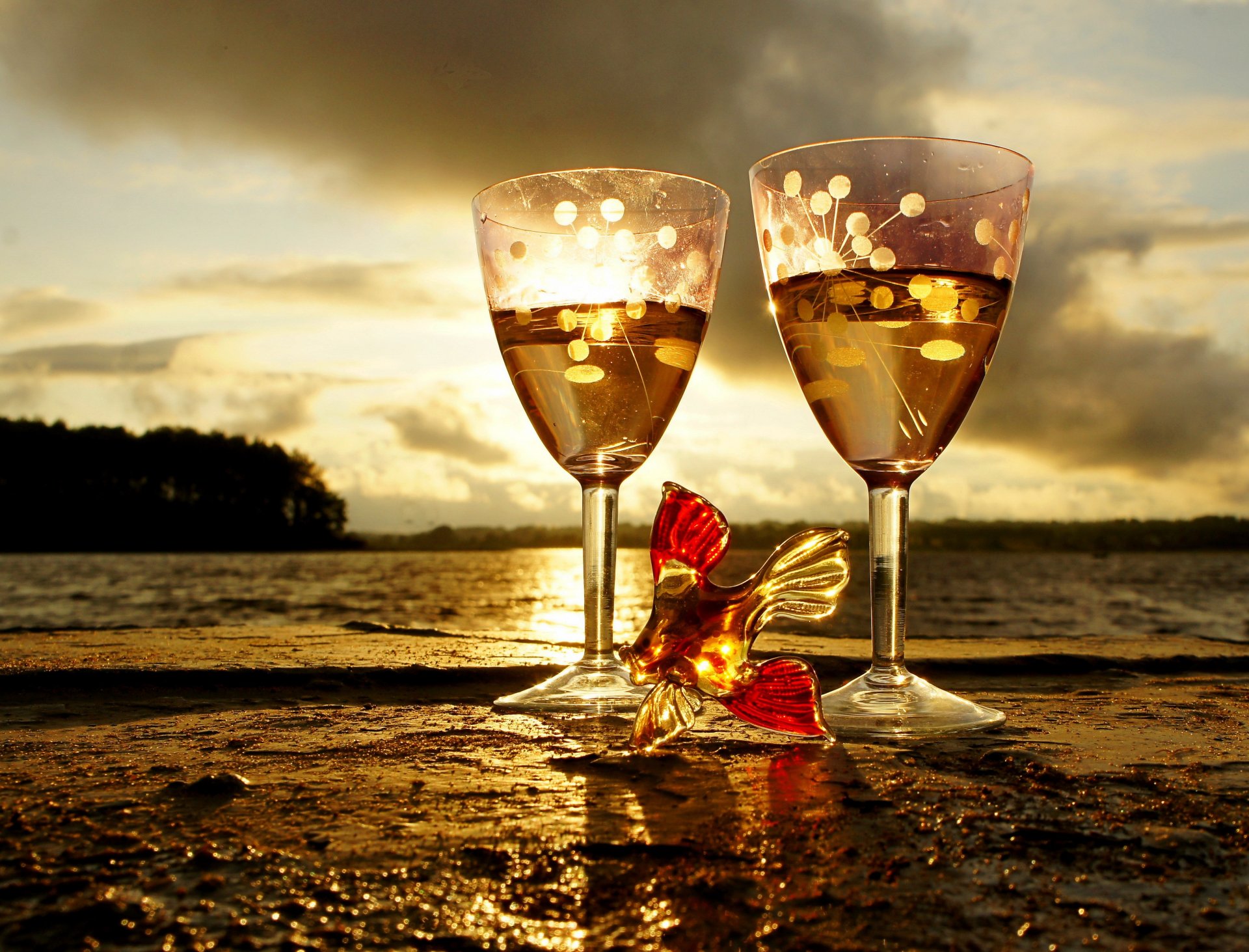 landschaft wasser gläser sonne sonnenuntergang figur glas fisch fisch