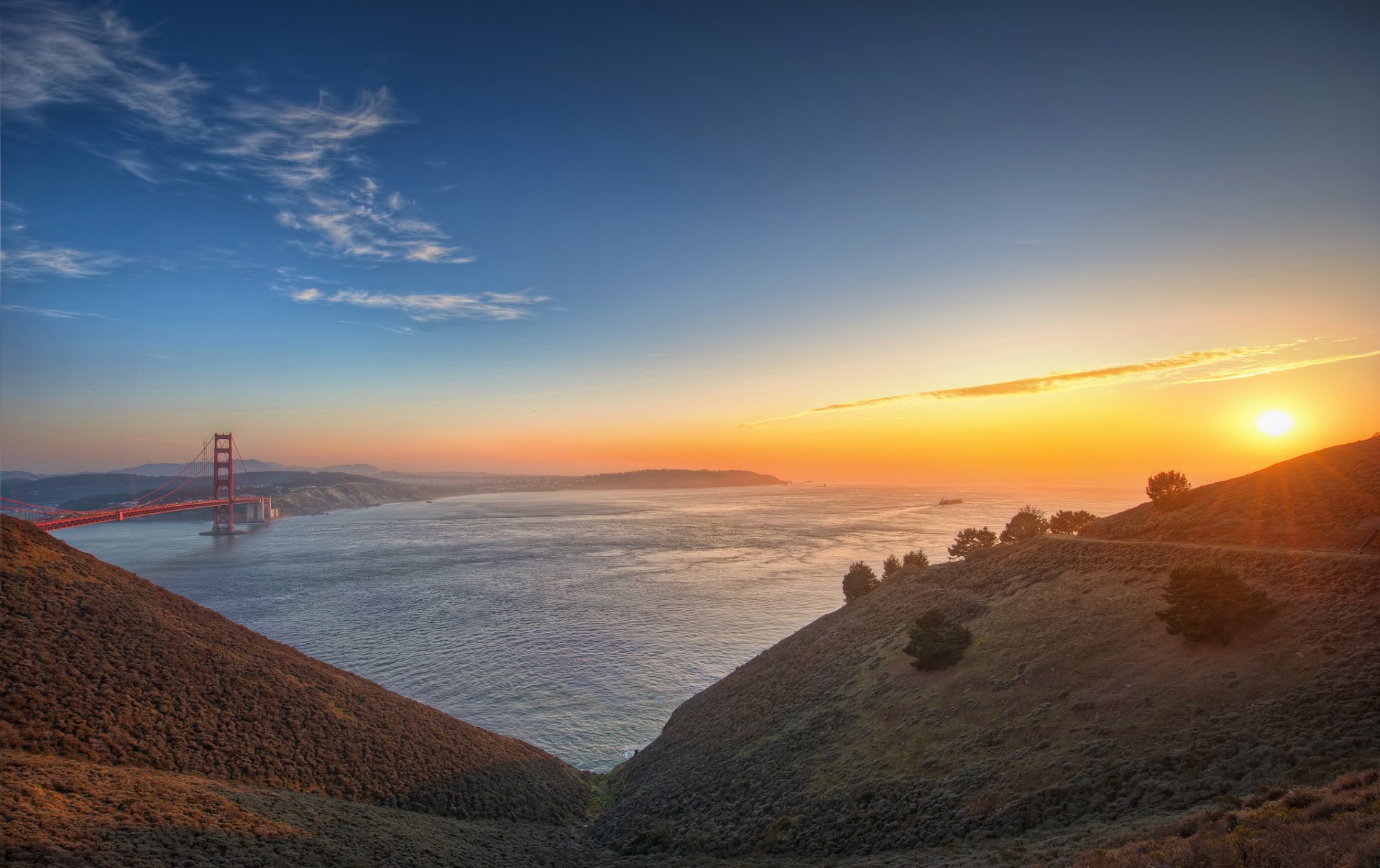 coucher de soleil montagne baie pont goldengate