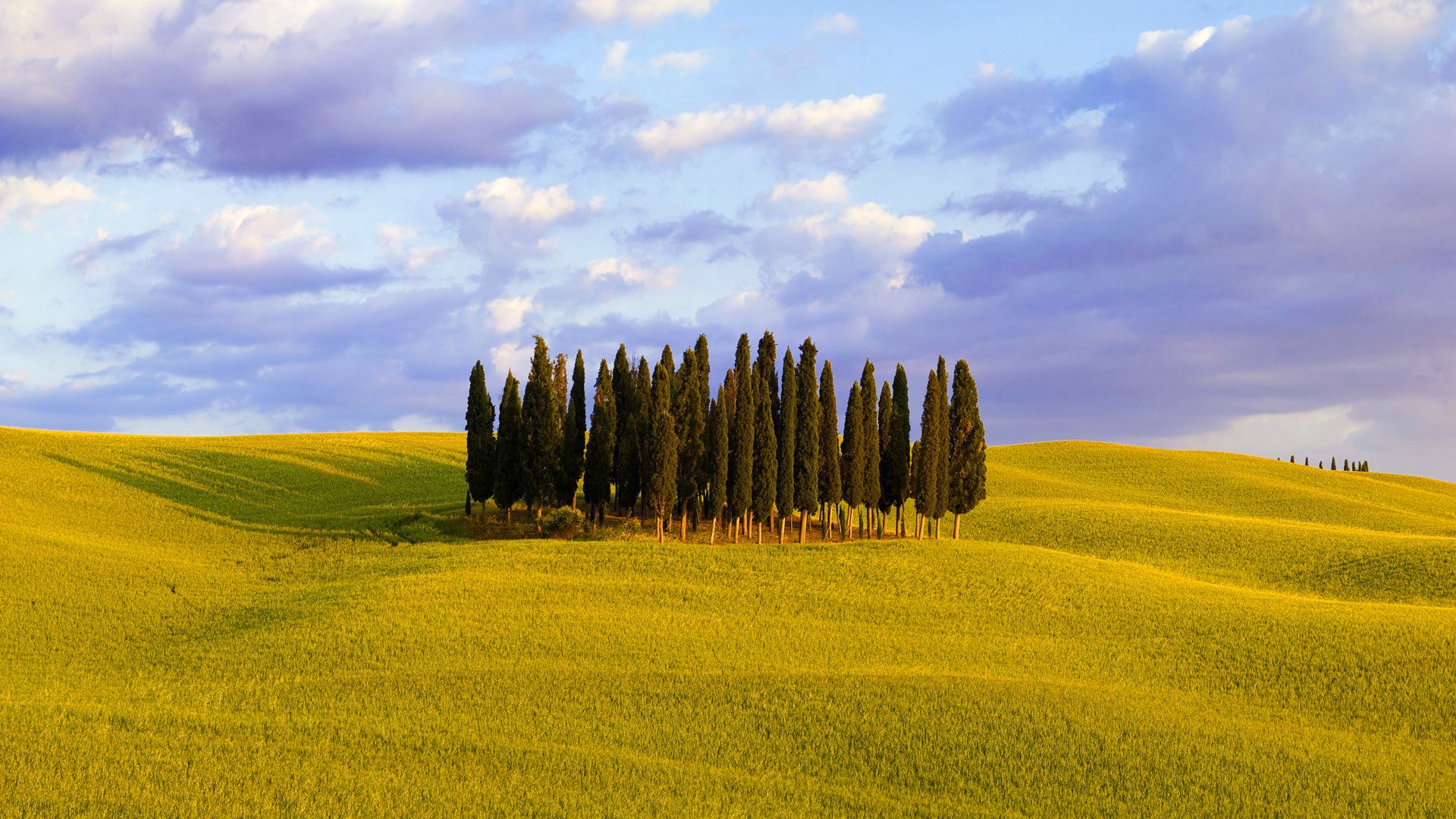 italia cielo nubes colinas hierba árboles