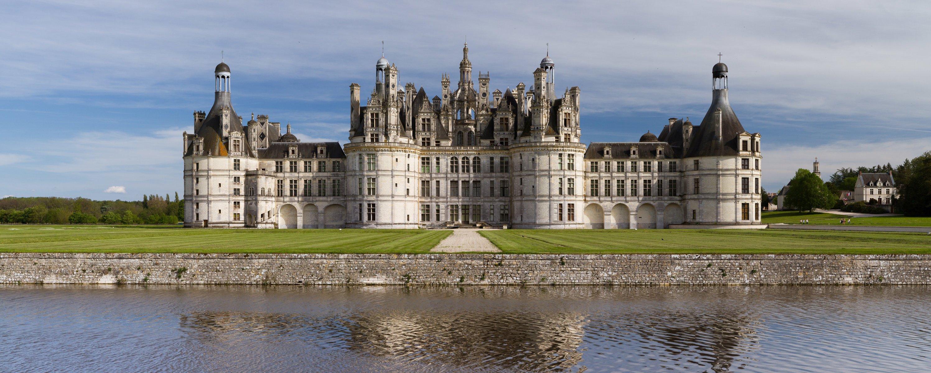 france les chateaux de la loire chateau de chambord chambord castle challain of anjou middle ages xvi century castle loire castles department of loire and cher chateau chambord chambord castle francis i 16th century renaissance renaissance archite