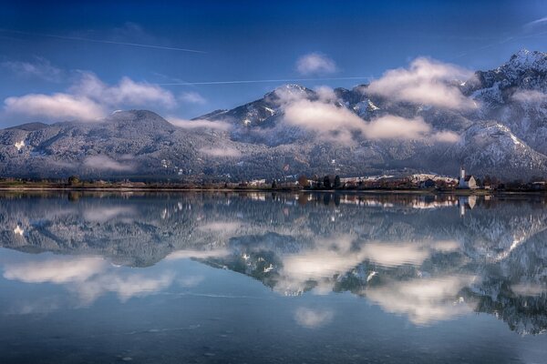 El maravilloso lago Forgensee en Alemania