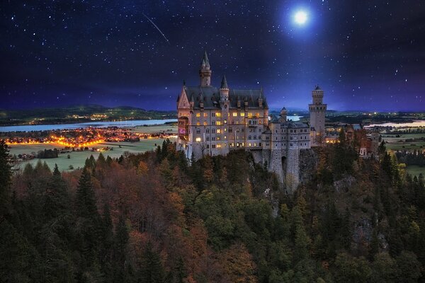 Château dans la nuit étoilée