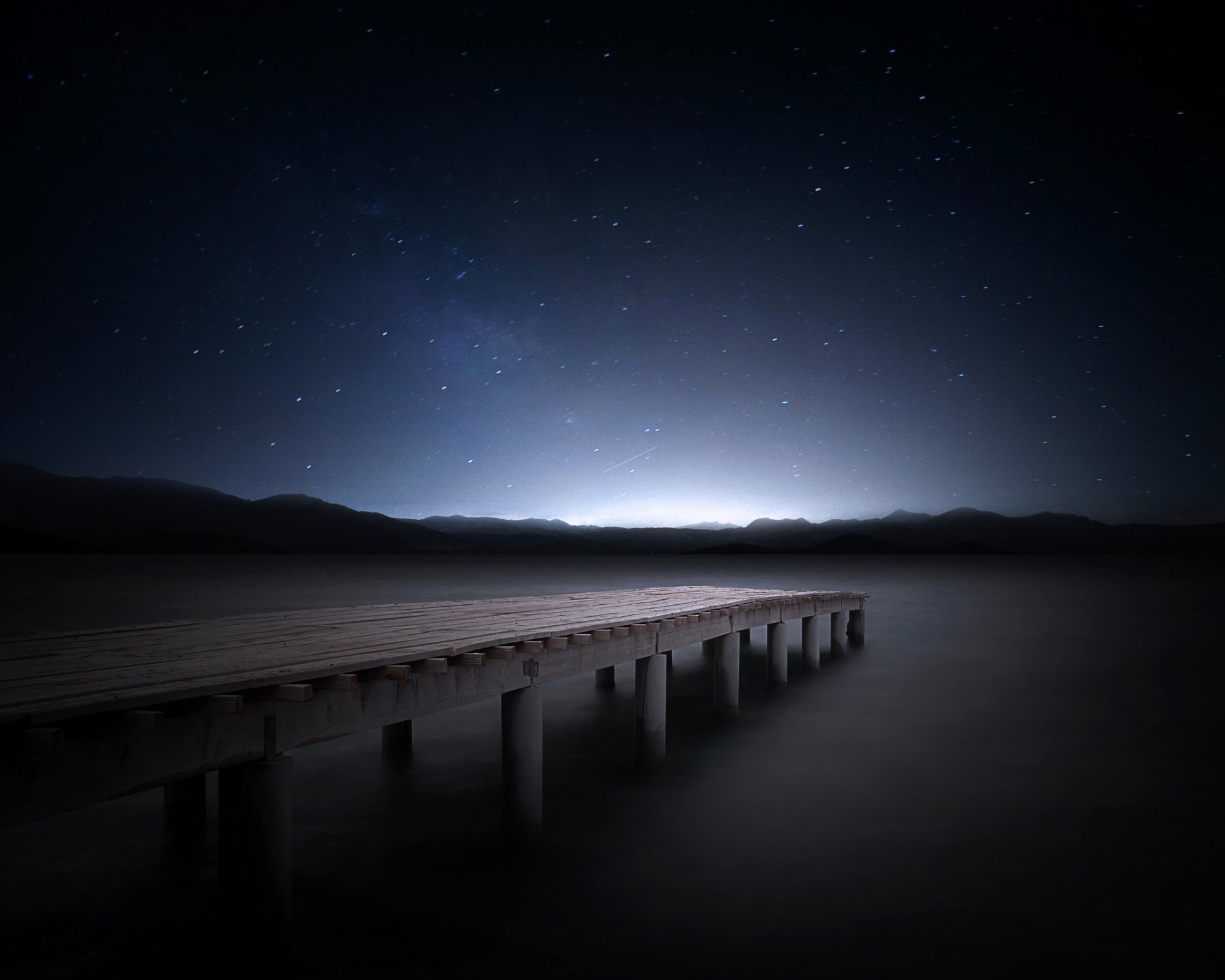 nuit étoiles montagnes lac jetée