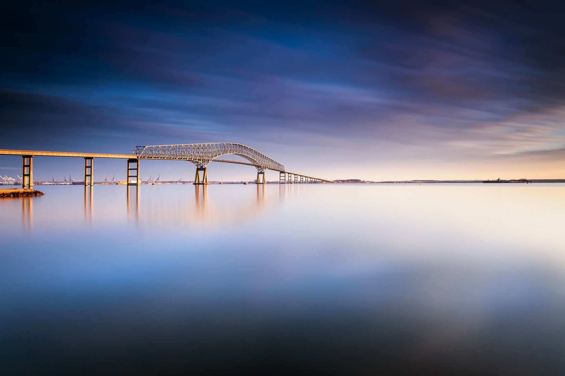 usa maryland baltimore tag brücke fluss wasser oberfläche blau himmel wolken