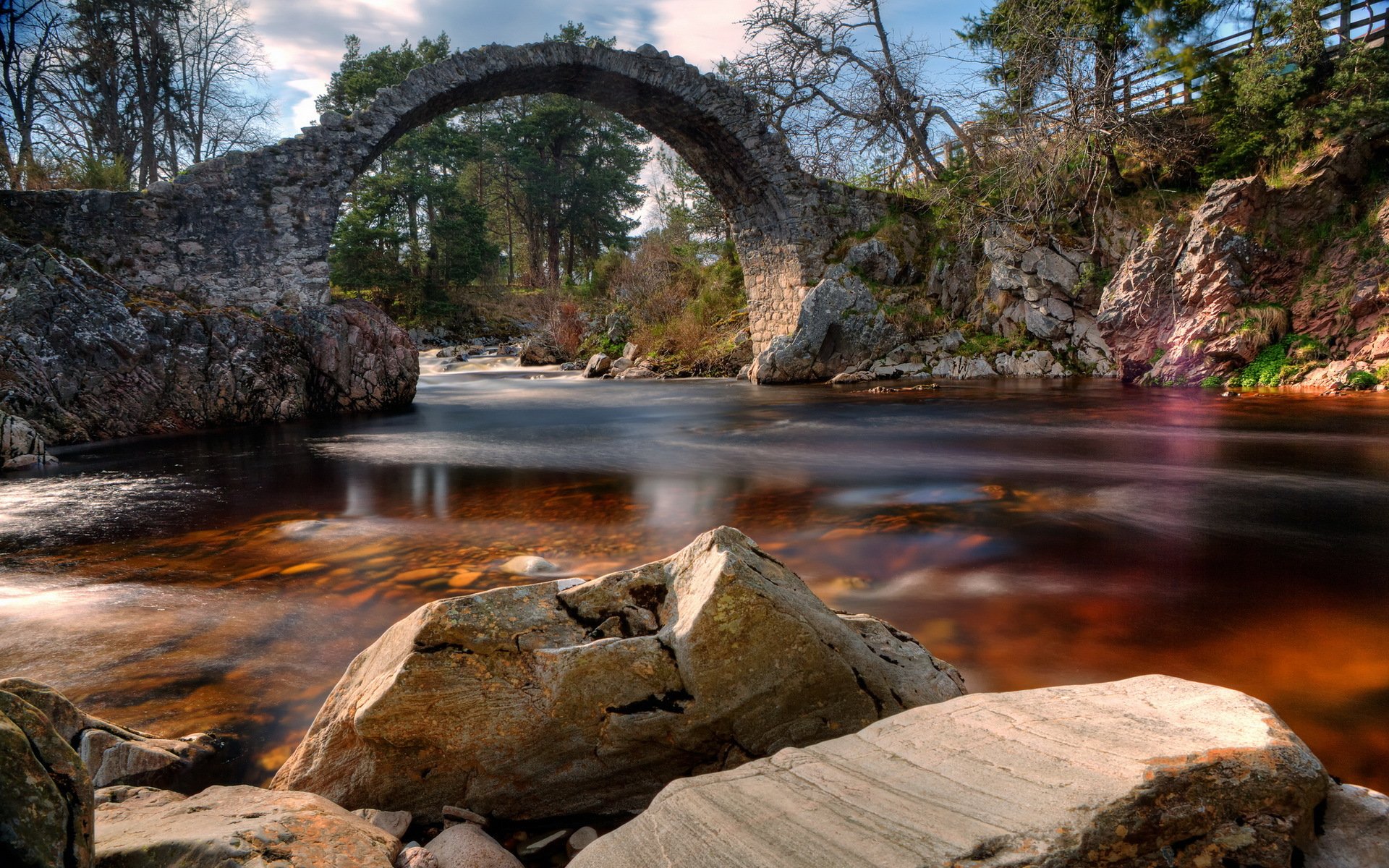 szkocja carrbridge rzeka most krajobraz