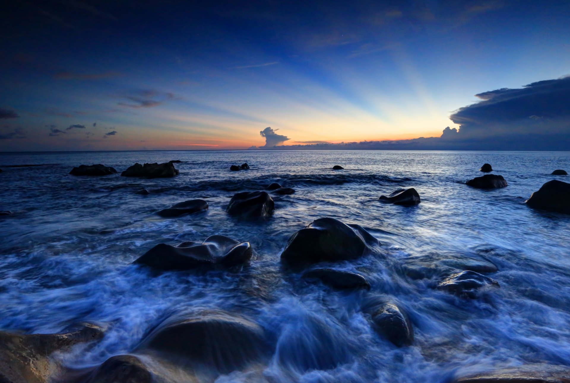 piedras agua cielo puesta de sol noche naturaleza paisaje