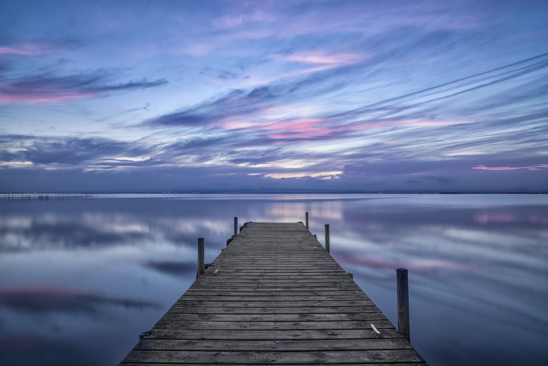 spanien meer wasser oberfläche holz brücke abend himmel wolken reflexion