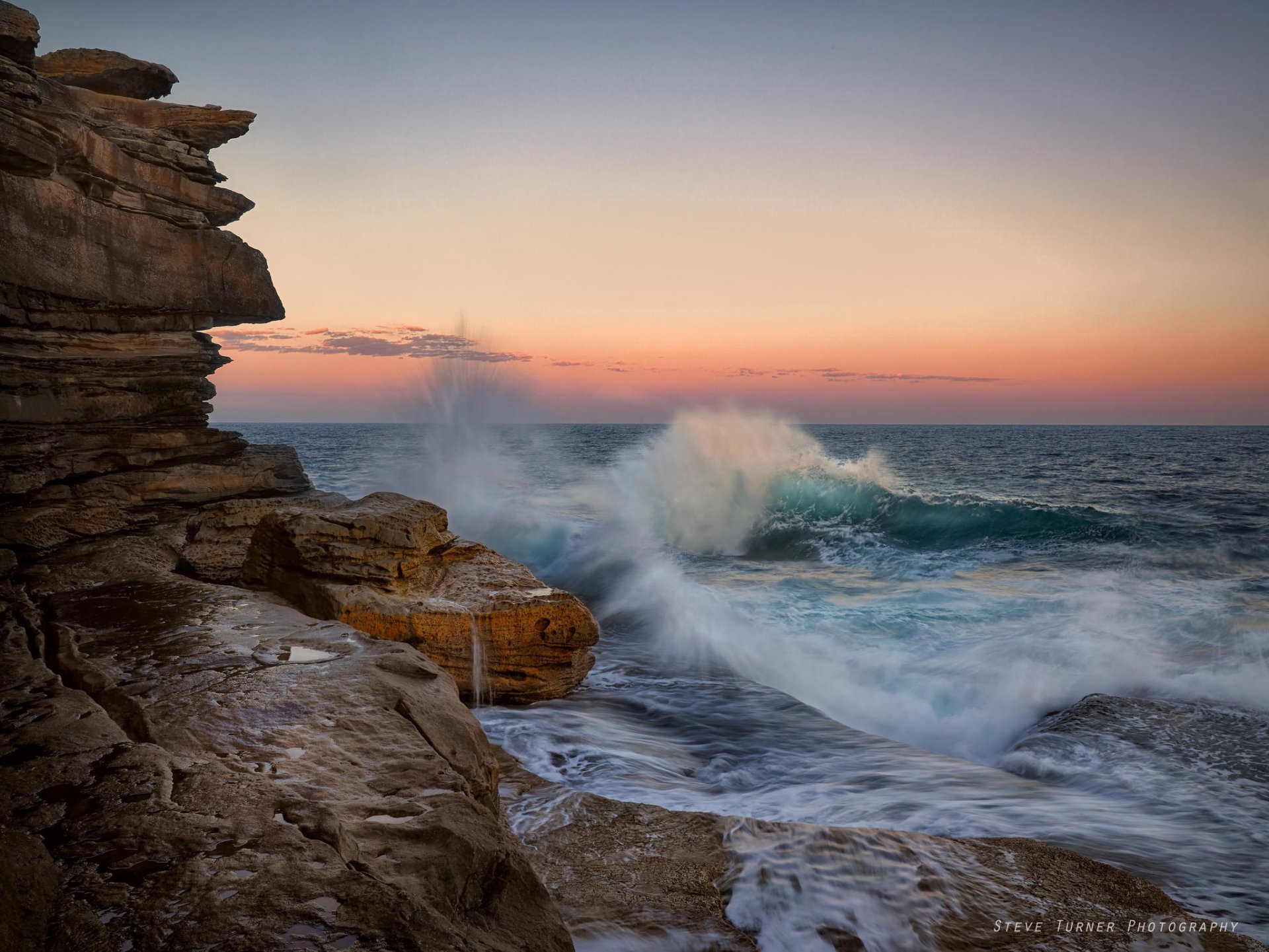 mer falaises coucher de soleil surf éclaboussures vagues