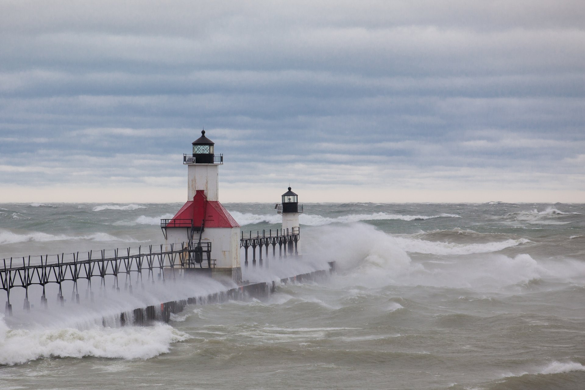 mer tempête jetée phares