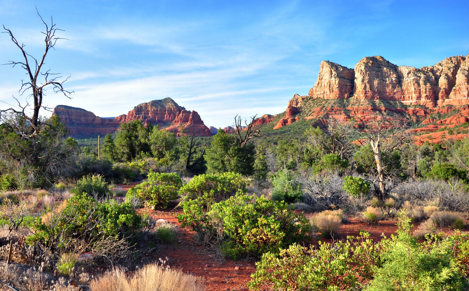 natur himmel wolken berge felsen bäume büsche wüste sedona arizona