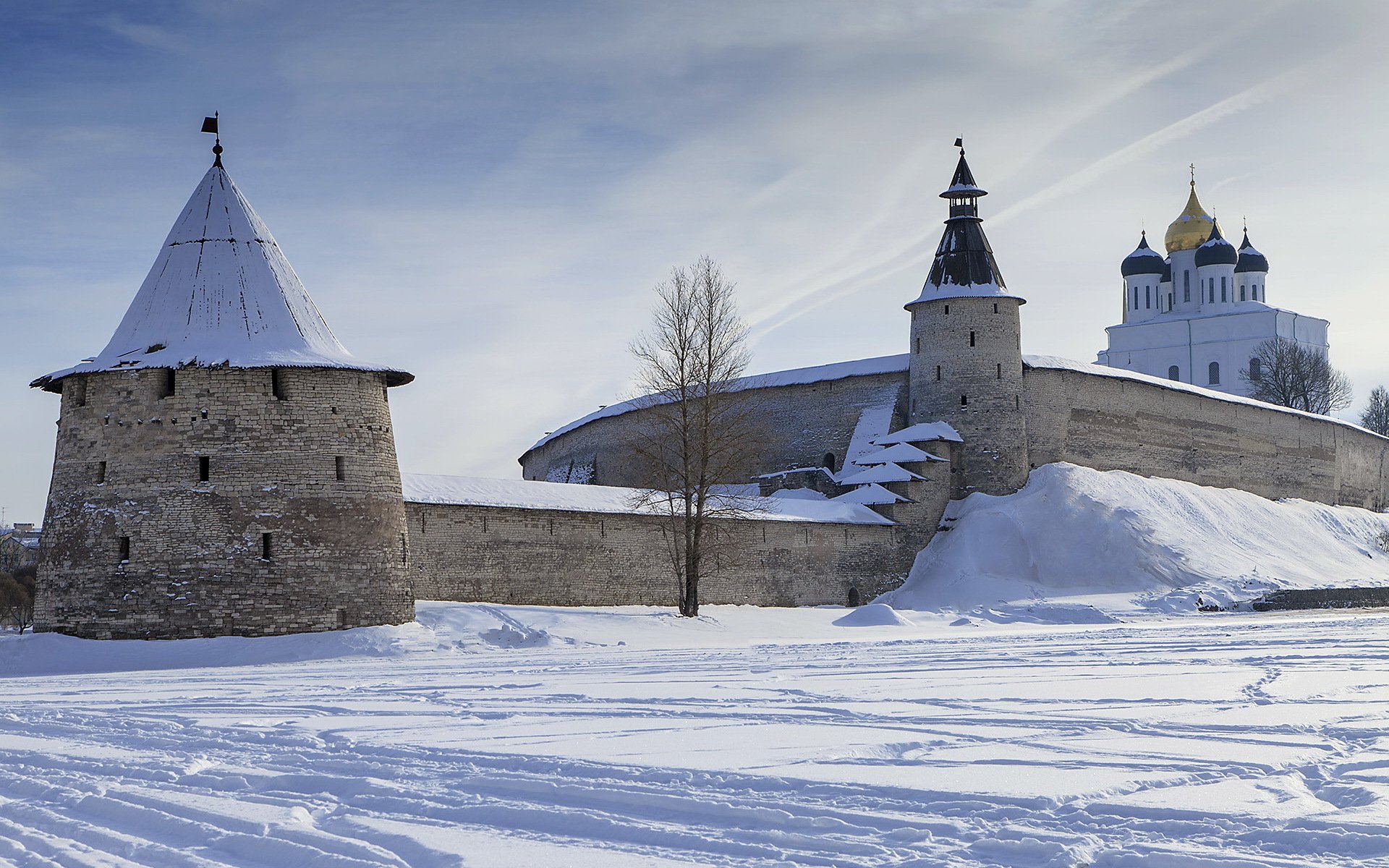 cathédrale mur hiver