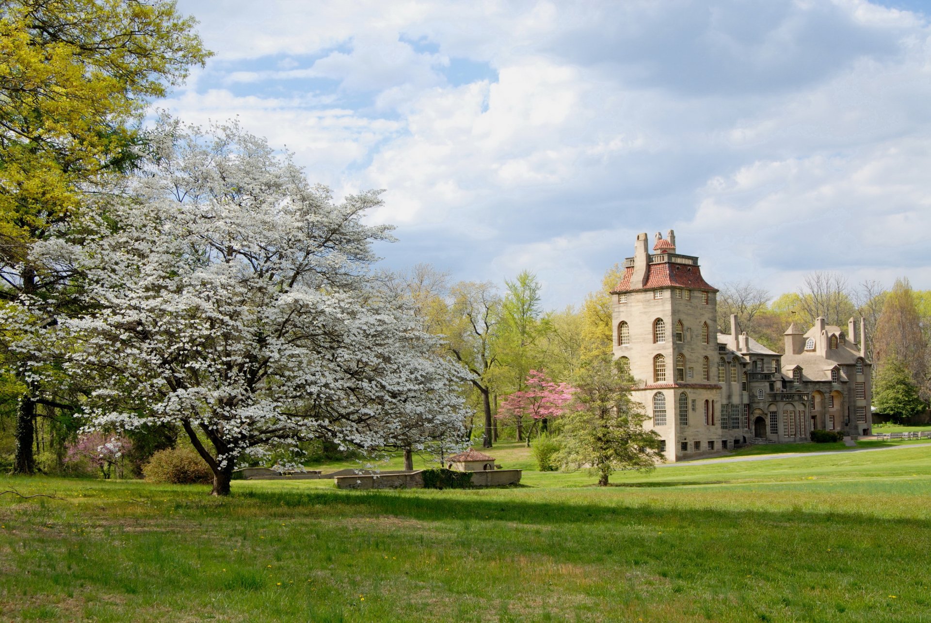 castello stati uniti cielo fioritura alberi fonthill nuvole erba pennsylvania città foto