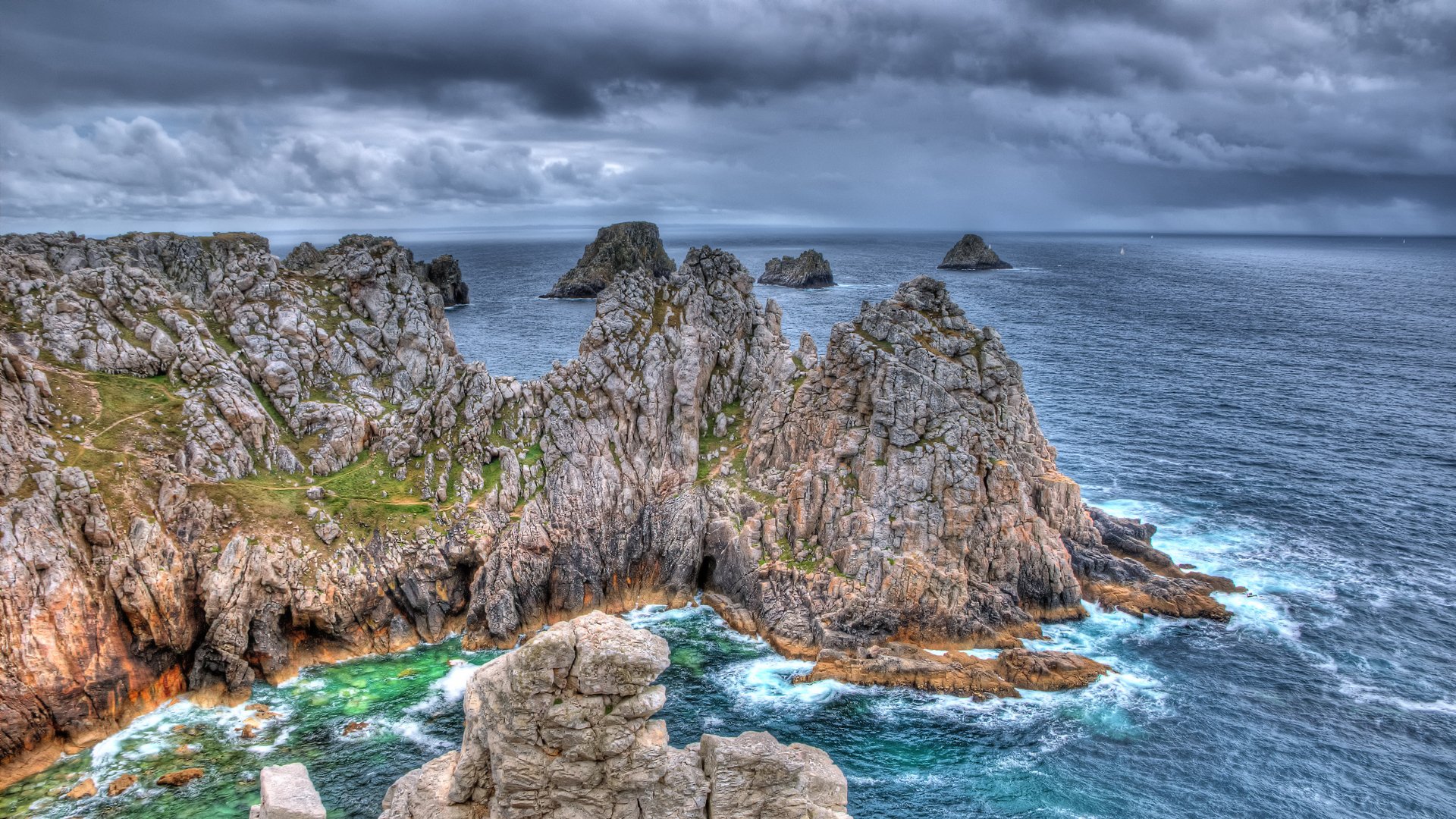 bahía rocas agua rocas olas cielo nubes