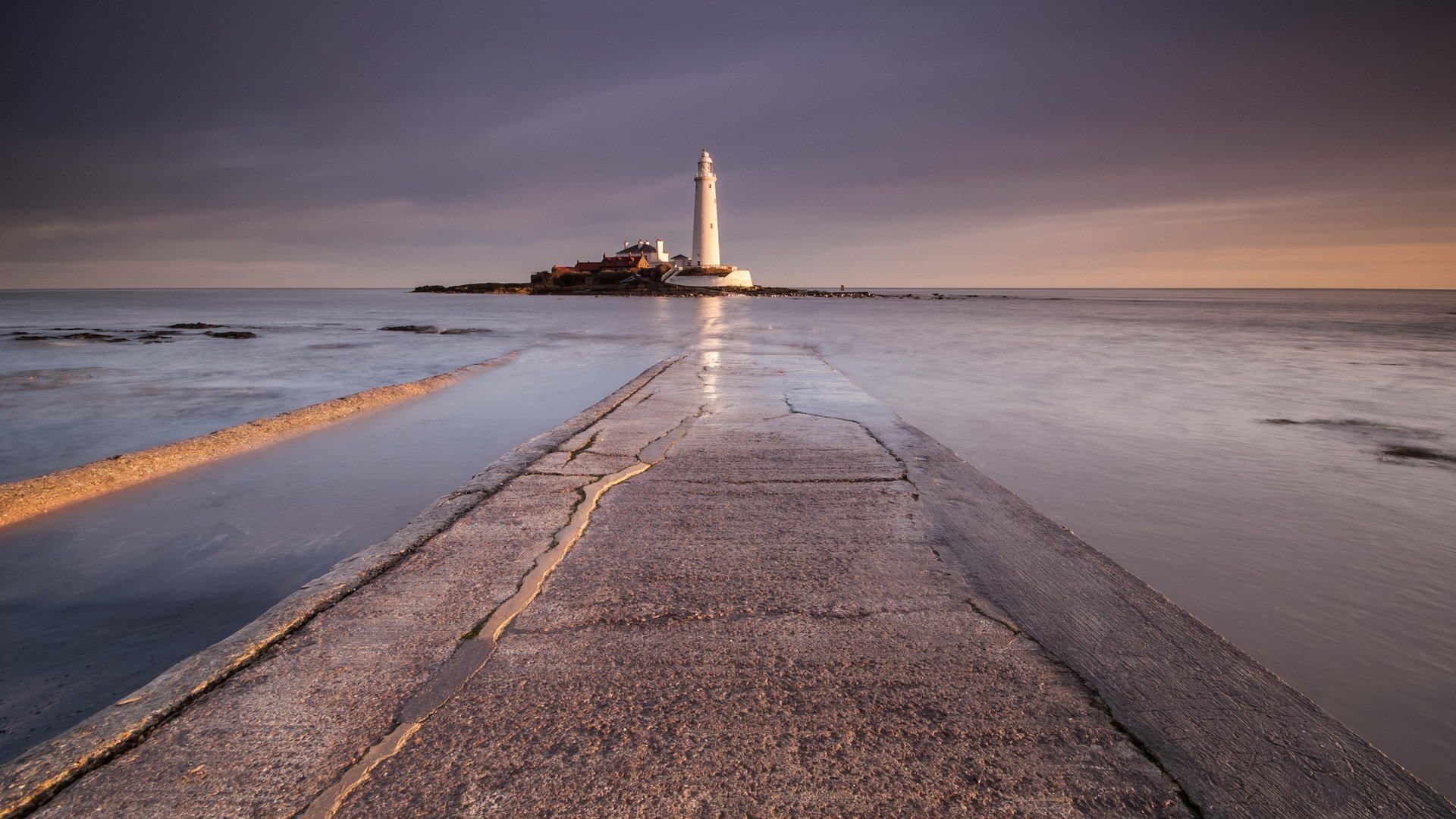united kingdom england whitley bay lighthouse sea landscape