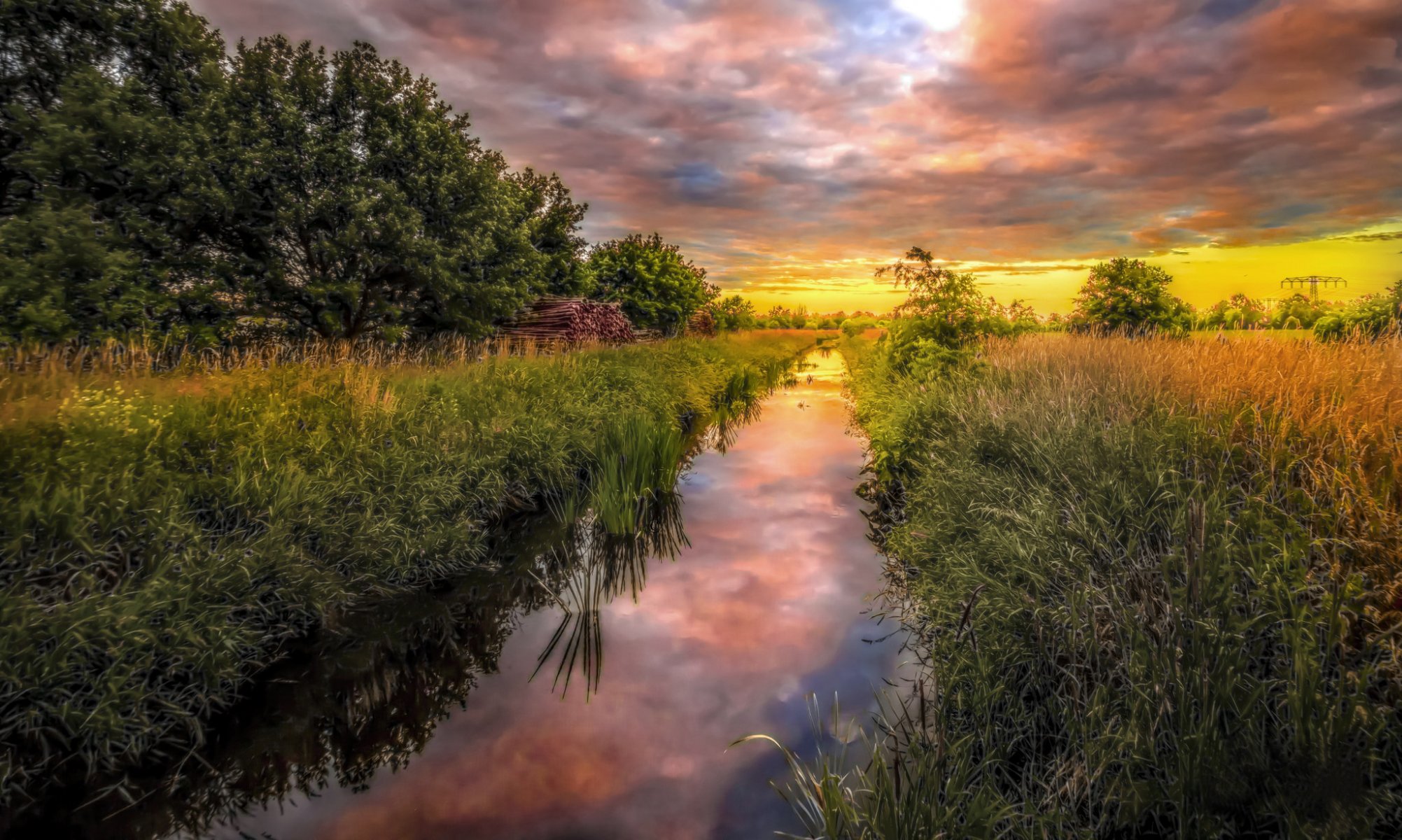 allemagne nature rivière herbe verdure arbres champ été coucher de soleil nuages réflexion paysage
