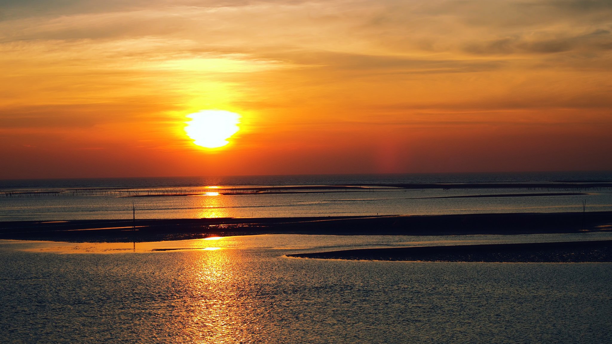 taiwán estrecho tarde sol dorado puesta de sol naranja cielo horizonte