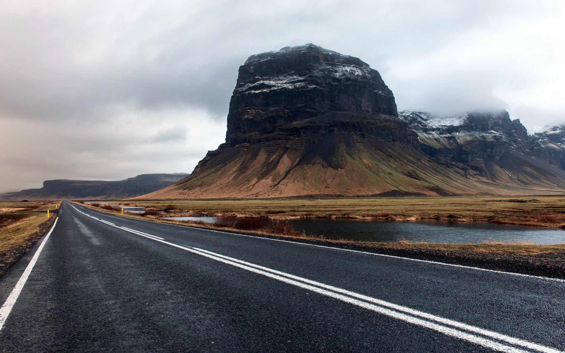 carretera montaña paisaje