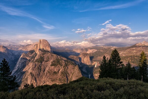 Beautiful view of the Sierra Nevada Mountains