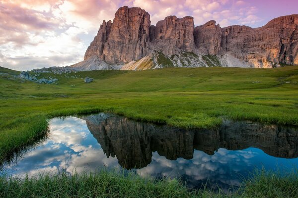 Riflesso del cielo nel lago